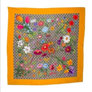 Gucci Silk scarf